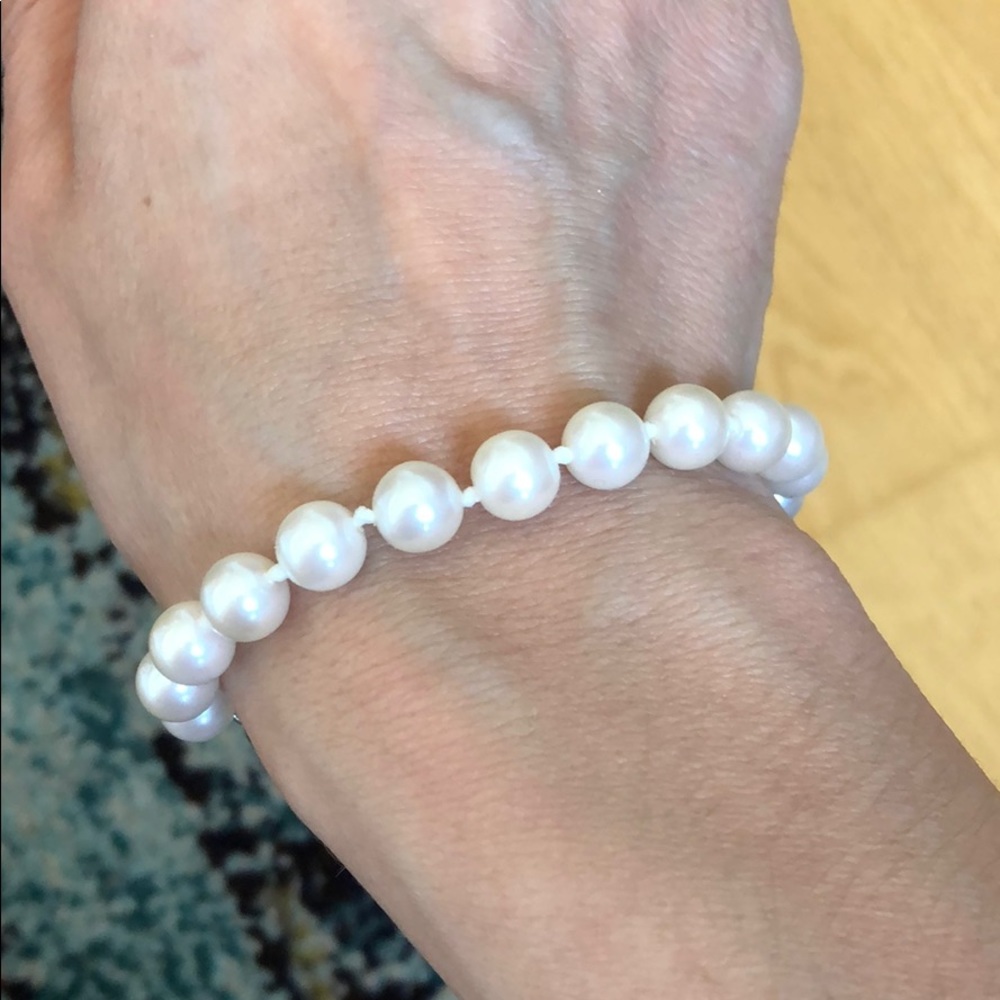 White Pearl Bracelet